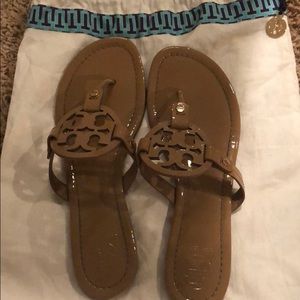 Great quality Tory Burch flip flops (nude)